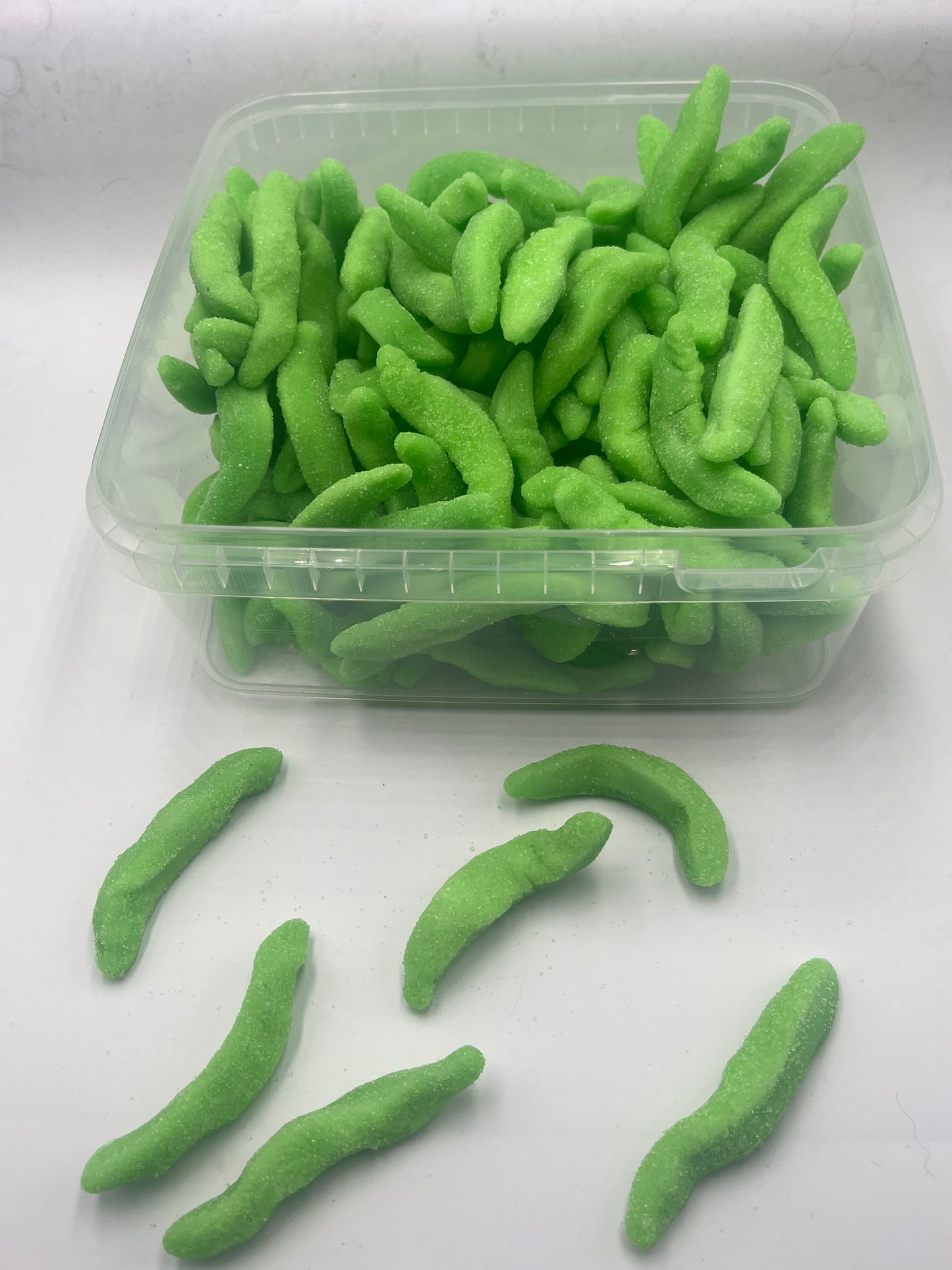 Green fizzy bananas